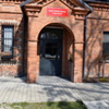 wejście do budynku GOK-u od strony ul. Sandomierskiej